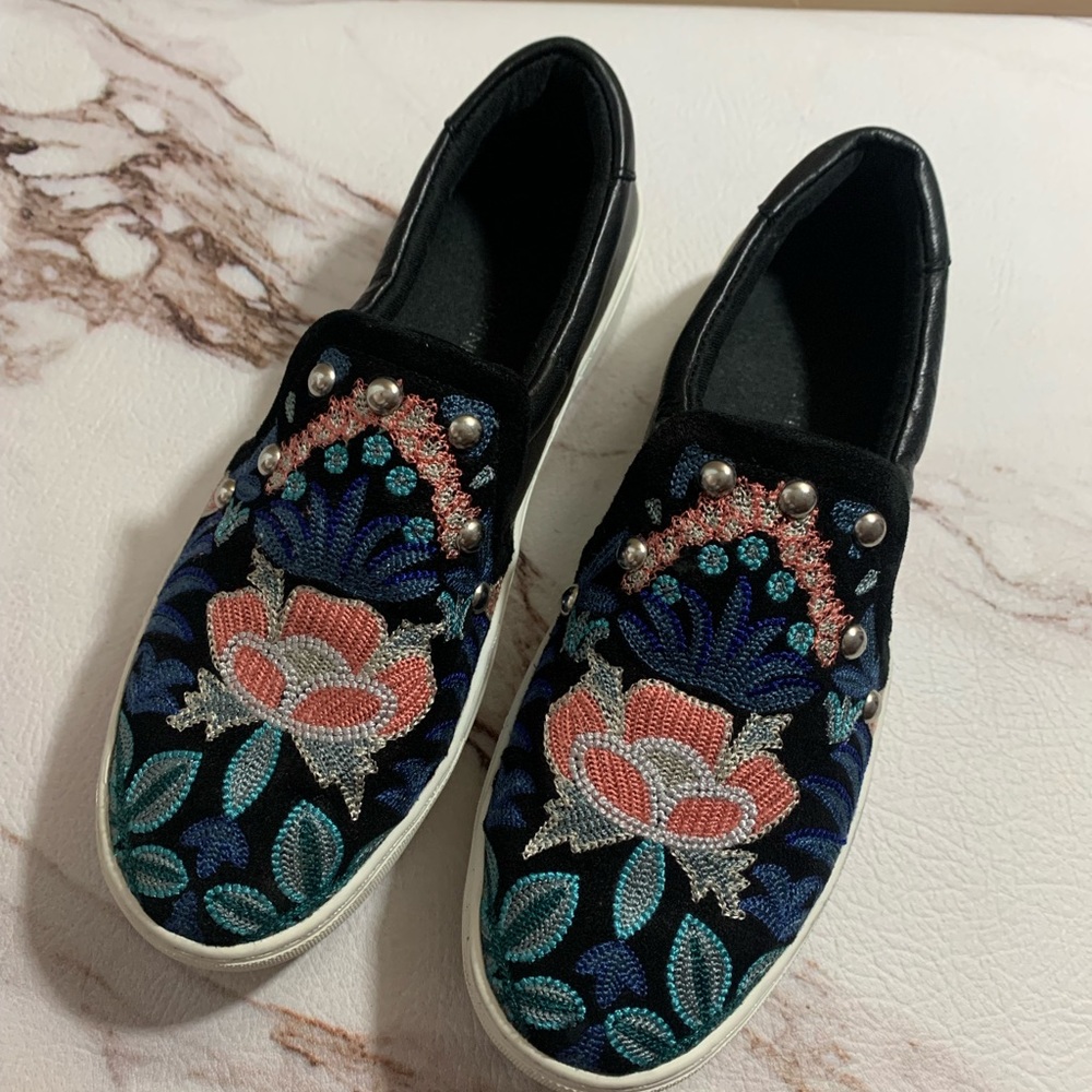 Rebecca Minkoff Black Floral Embroidered Sneaker